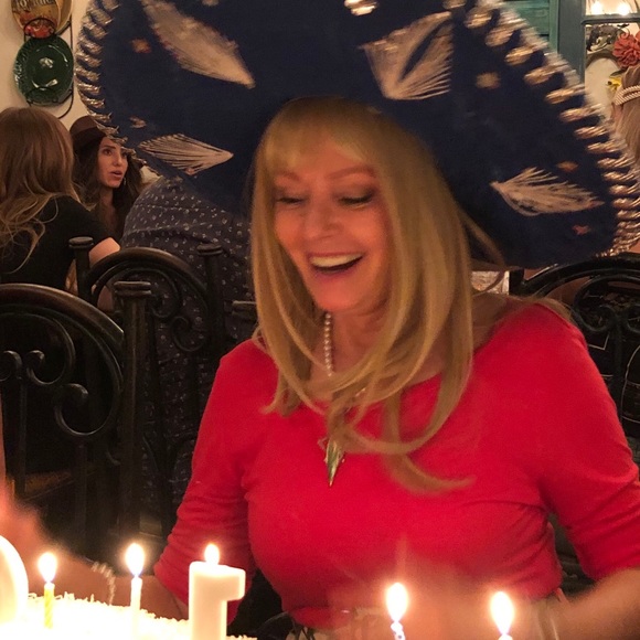 Meet your Posher, Cheri - Picture 5 of 9